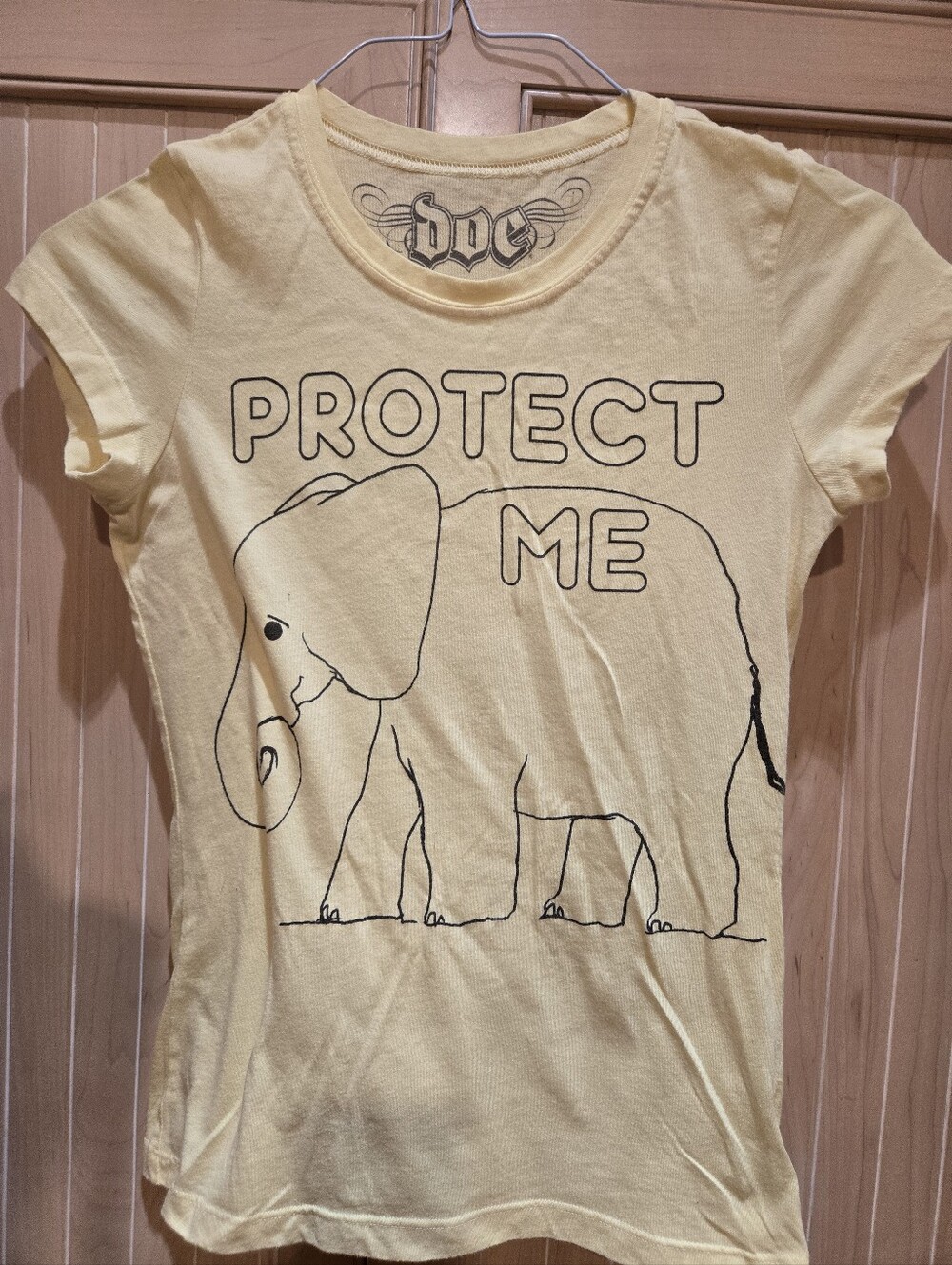 DOE "Protect Me" Elephant Tee Jr Med NWOT